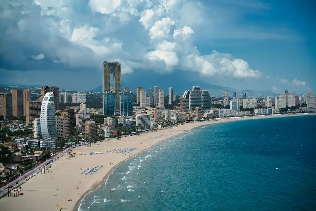 Ambiente local de Benidorm y su actividad económica
