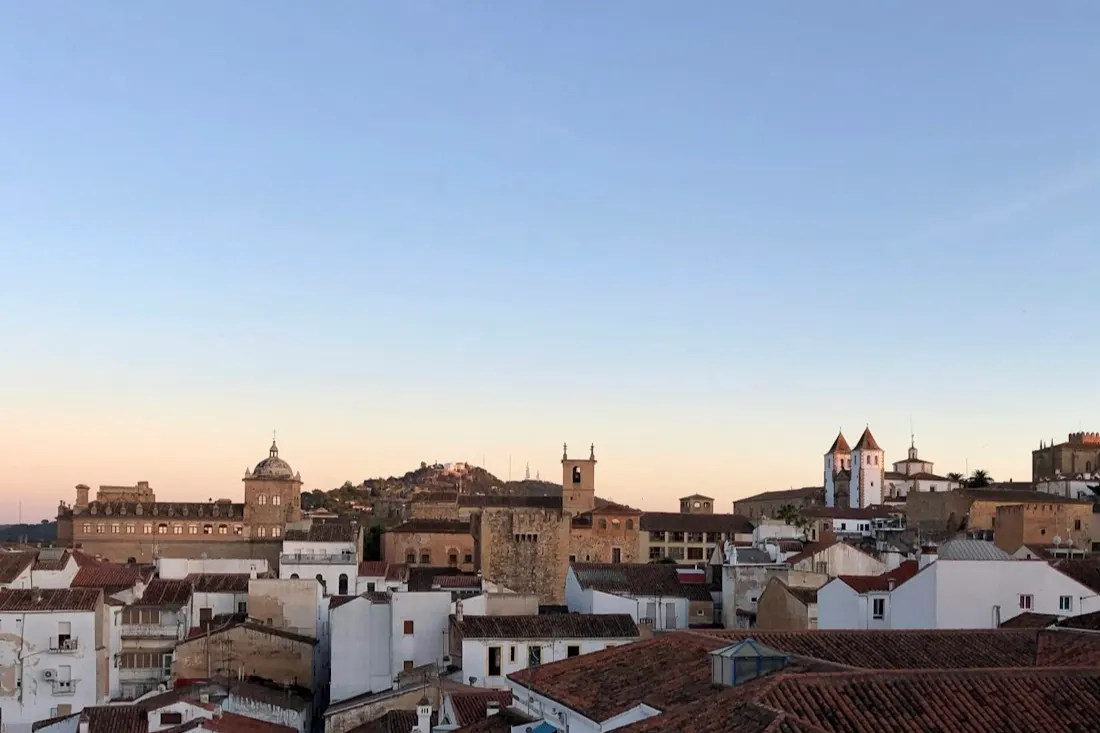 Ambiente local de Cáceres y su actividad económica